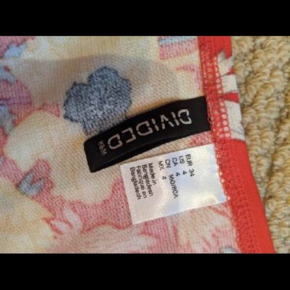 H&M Mini Floral Short Sleeved Dress - Picture 3 of 5